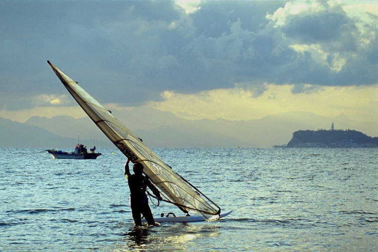 ���N���b�N�F�g�b�v�y�[�W�ɖ߂�A�E�N���b�N�F�摜����荞�ނƂ����ł��܂�