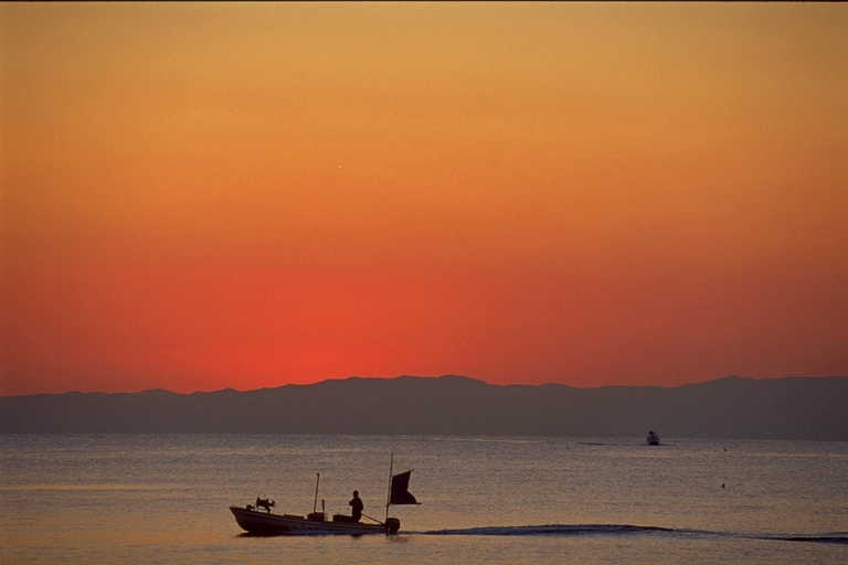 ���N���b�N�F�g�b�v�y�[�W�ɖ߂�A�E�N���b�N�F�摜����荞�ނƂ����ł��܂�