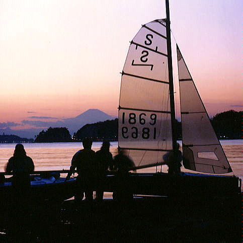 ���N���b�N�F�g�b�v�y�[�W�ɖ߂�A�E�N���b�N�F�摜����荞�ނƂ����ł��܂�