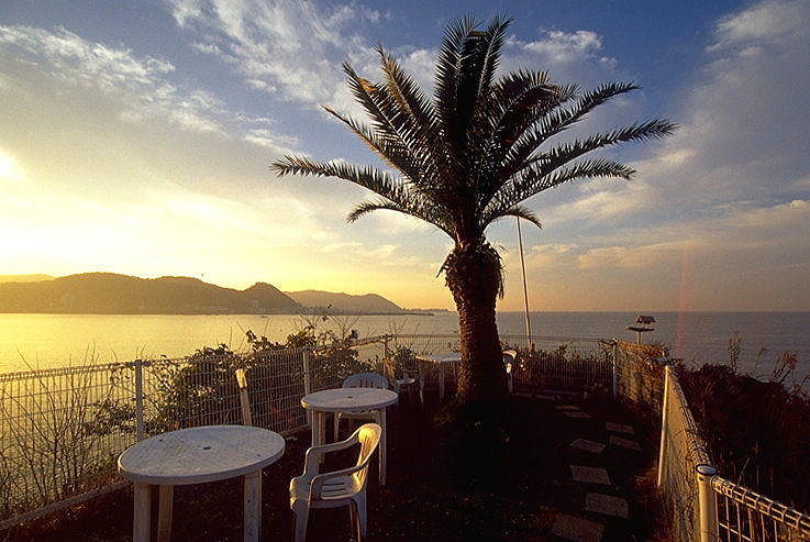 ���N���b�N�F�g�b�v�y�[�W�ɖ߂�A�E�N���b�N�F�摜����荞�ނƂ����ł��܂�