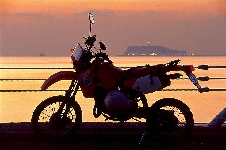 ���N���b�N�F�g�b�v�y�[�W�ɖ߂�A�E�N���b�N�F�摜����荞�ނƂ����ł��܂�