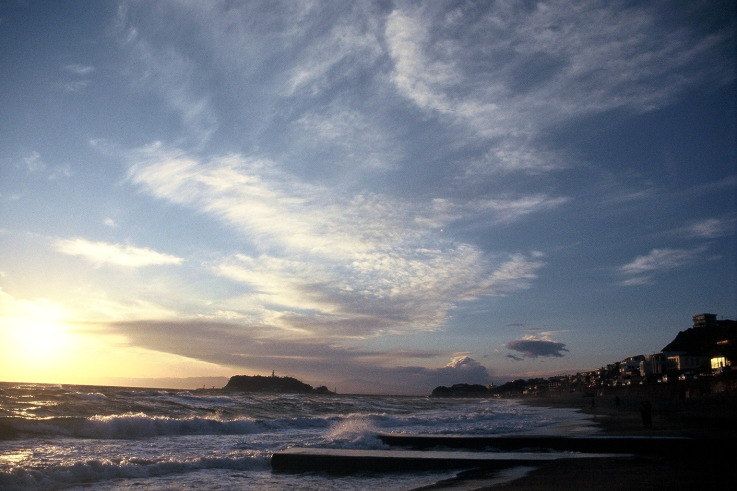 ���N���b�N�F�g�b�v�y�[�W�ɖ߂�A�E�N���b�N�F�摜����荞�ނƂ����ł��܂�