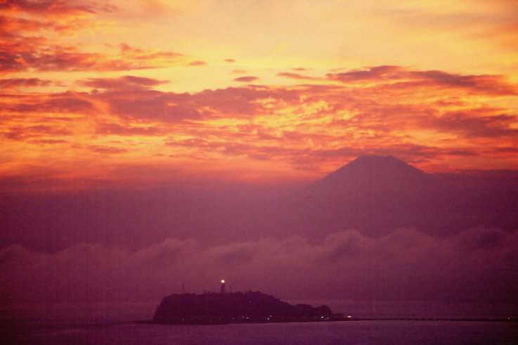 ���N���b�N�F�g�b�v�y�[�W�ɖ߂�A�E�N���b�N�F�摜����荞�ނƂ����ł��܂�